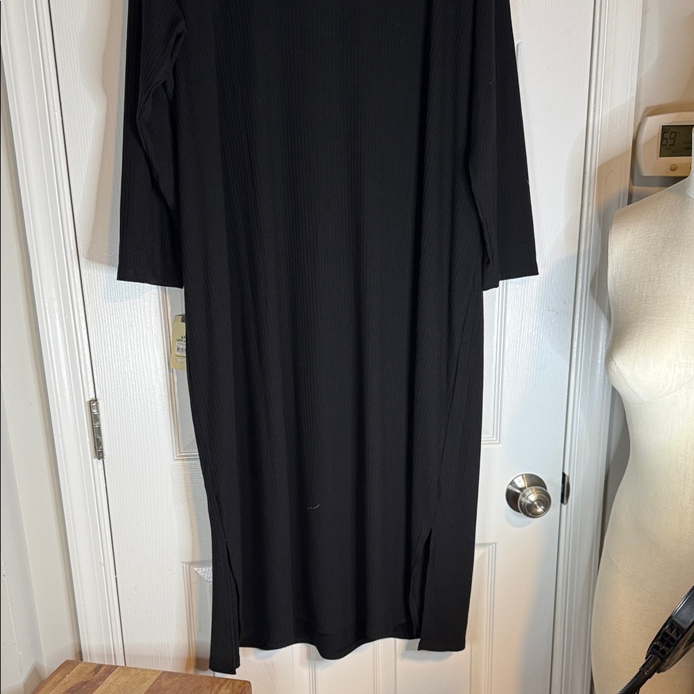Black Long Sleeve Dress - Picture 7 of 7